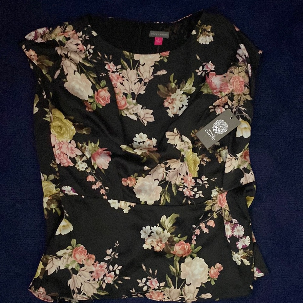 Never worn Vince Camino silk floral top. Tag still attached.